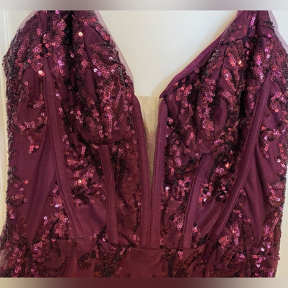 Formal sequin cocktail dress with illusion plunge - Picture 2 of 10